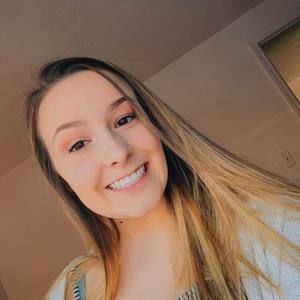 Meet your Posher, Katelyn